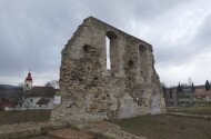 Tari Lőrinc udvarházának romjai