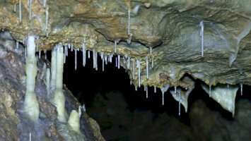 Barlangok hónapja: Esztáz-kői barlangtúra